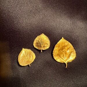 Vintage Golden Leaf Brooch and Clip Earrings Set